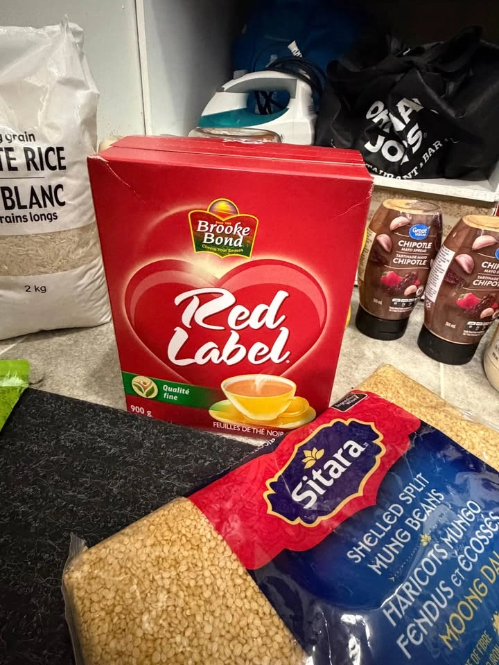 Bundle of Groceries: Sealed Oil, Cheese, Tea, Rice, Salt, etc. - photo 2