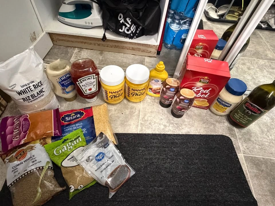 Bundle of Groceries: Sealed Oil, Cheese, Tea, Rice, Salt, etc. - photo 5