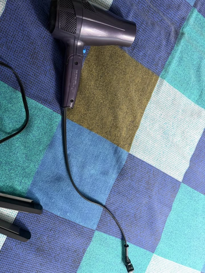 Hair Dryer with cold & Hot settings & Straighter - photo 4
