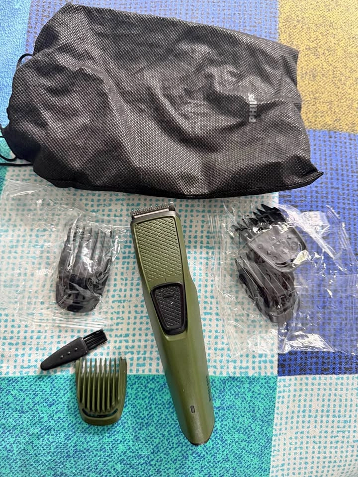 Philips Trimmer with attachments - USB chargeable