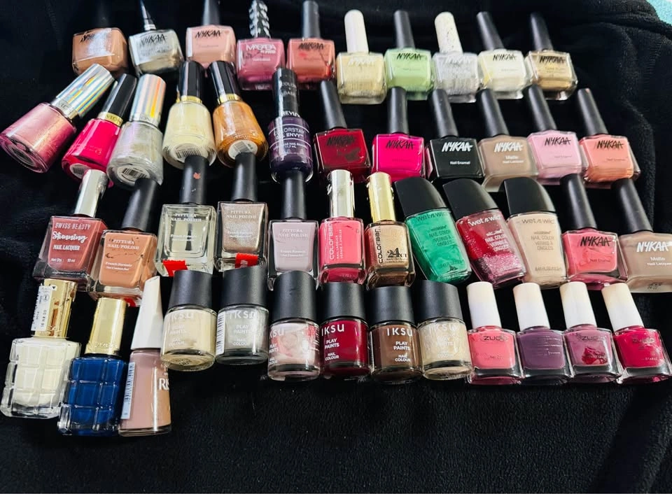 47 Bundle of Nail Polishes - Multiple Colors - photo 2