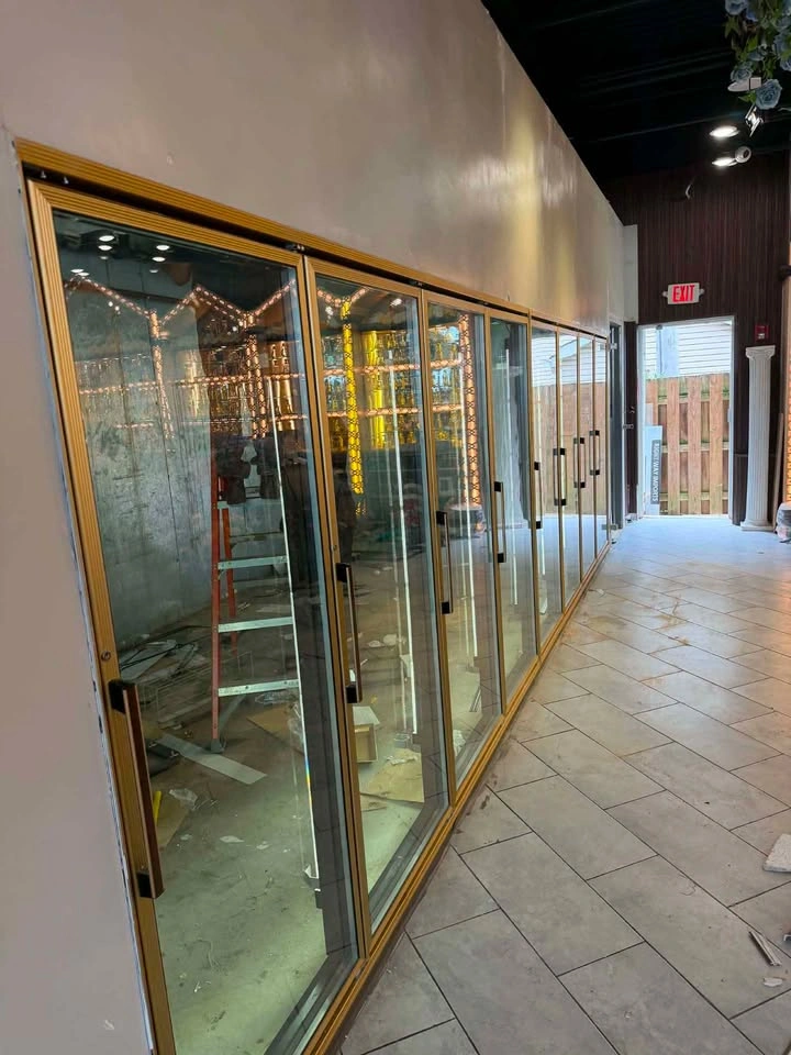 Commercial Walk-in Cooler 28x10x10 - photo 2