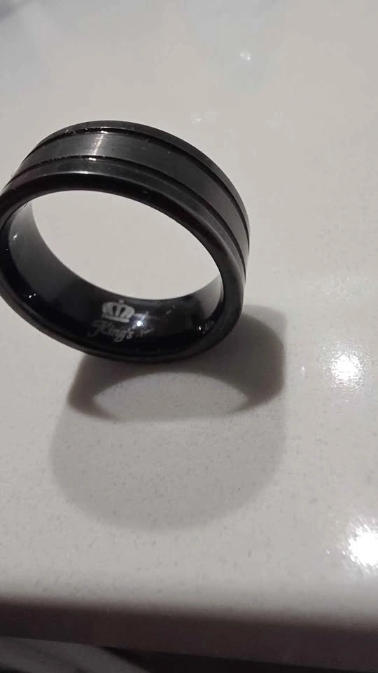 Mens black tungsten kings ring size 8.5 - photo 2