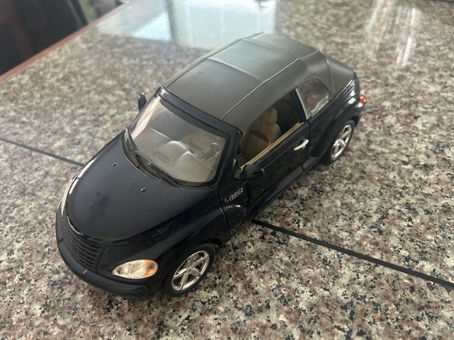 MOTOR MAX 1:18 Chrysler PT Cruiser Convertible - photo 5