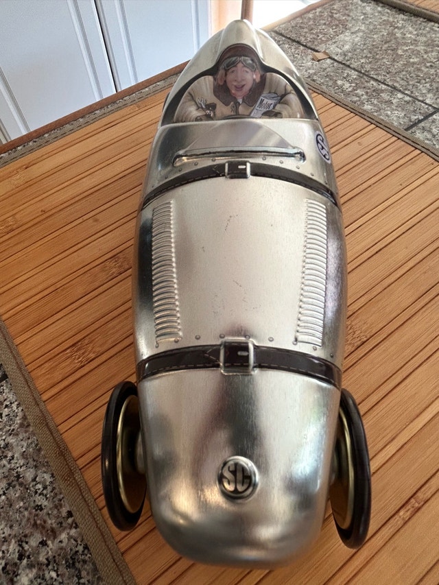 silver racing car cookie tin - photo 5