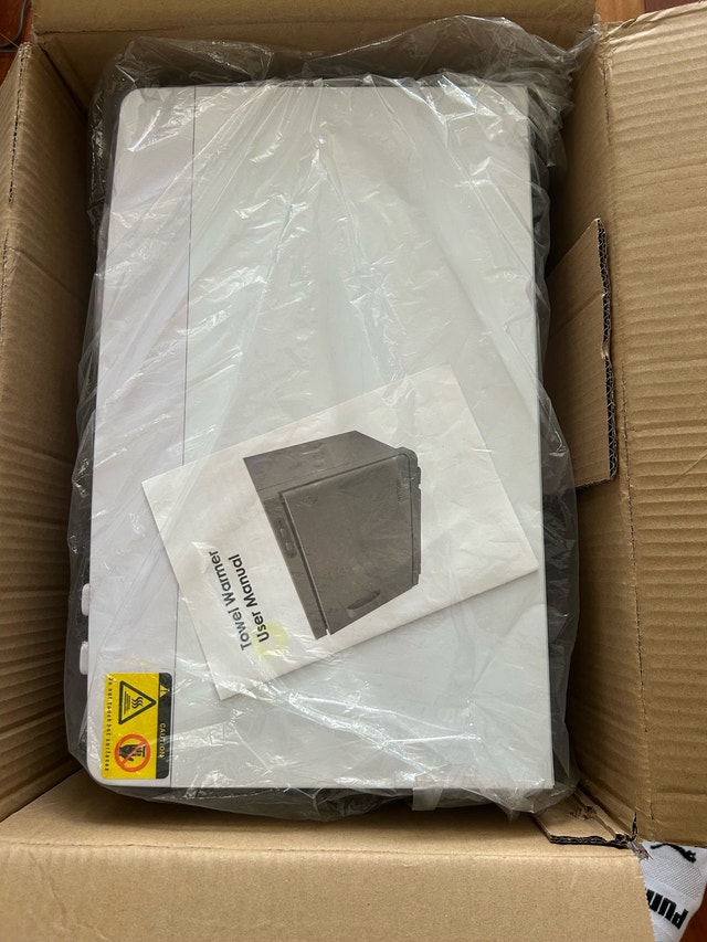 TOWEL WARMER BNIB - photo 2