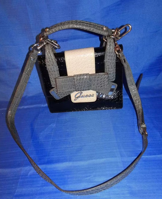 Guess 9” cross body bag, with shoulder strap