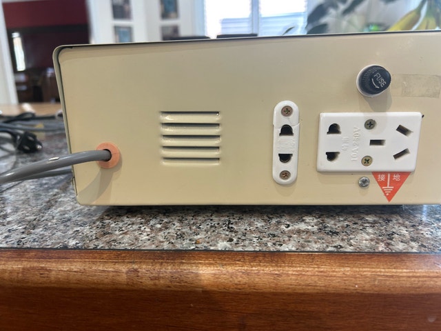 Step up transformer, 110v to 220v, max 1000 watts - photo 2