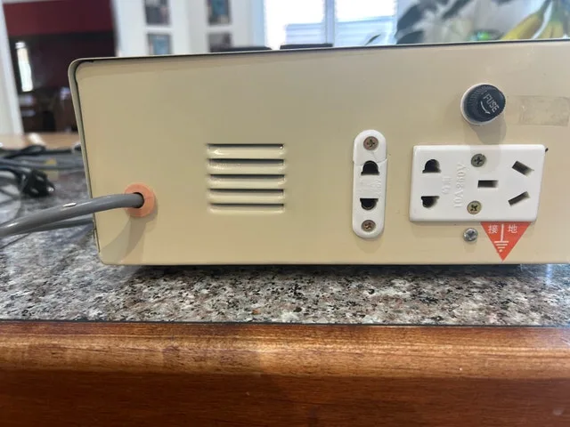 Step up transformer, 110v to 220v, max 1000 watts - photo 2