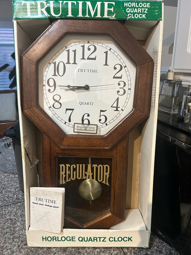 Wall clock, Regulator, Vintage look, wood, chimes