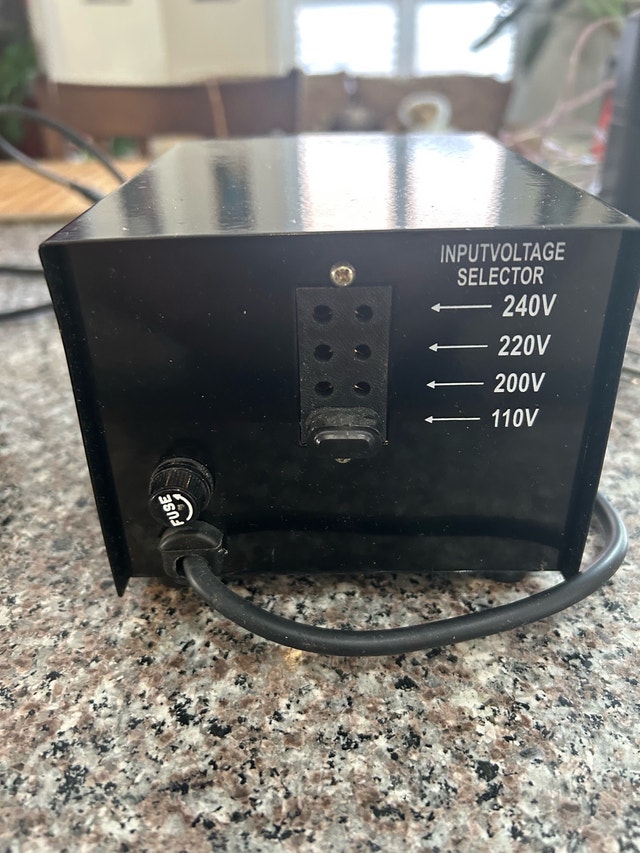 Step up transformer 110V to 220V, 300 watts max - photo 2