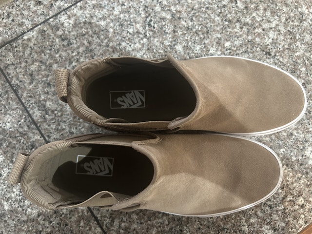 Vans slip on boots, men’s size 11, mocha suede - photo 2