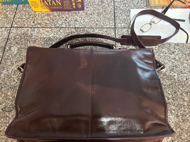 Bugatti solid leather briefcase, mahogany brown, lined - photo 3