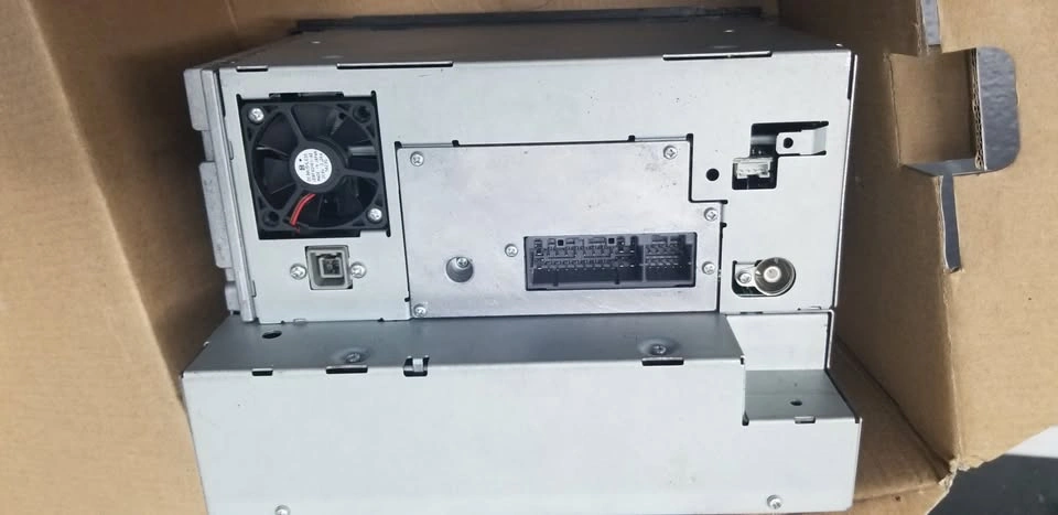 Car radio Jeep RAM Chrysler 300 non working - photo 4