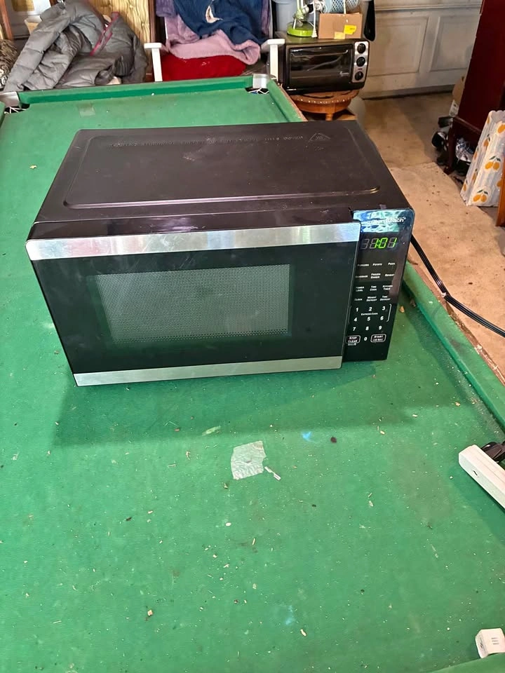 Hamilton Beach microwave