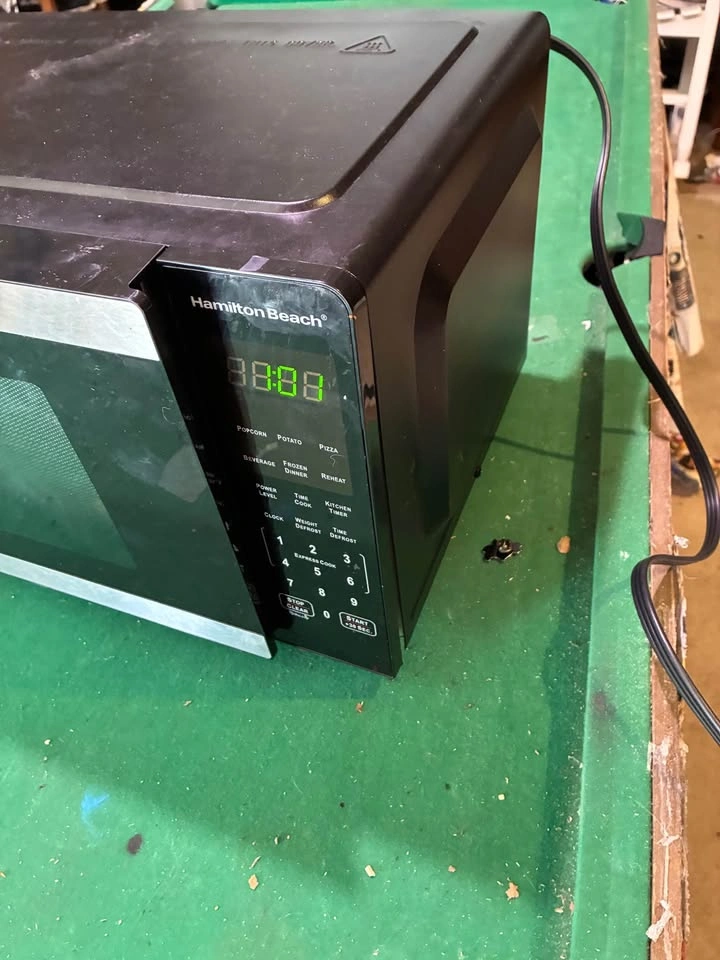Hamilton Beach microwave - photo 4