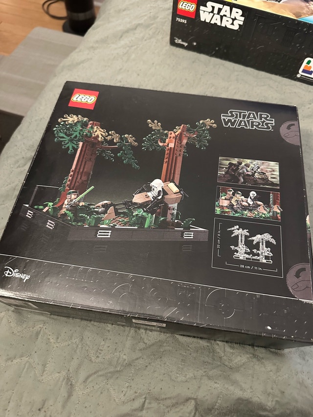LEGO Star Wars Endor Speeder Chase Diorama