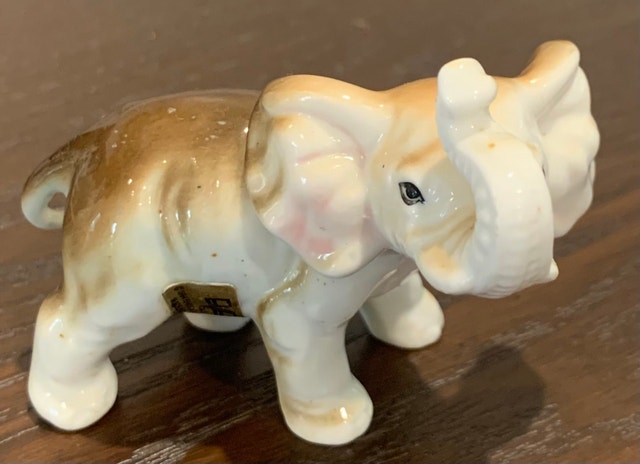 Glass Elephant - photo 2