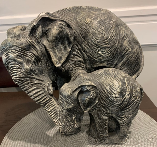 Large Elephant Statue - photo 2