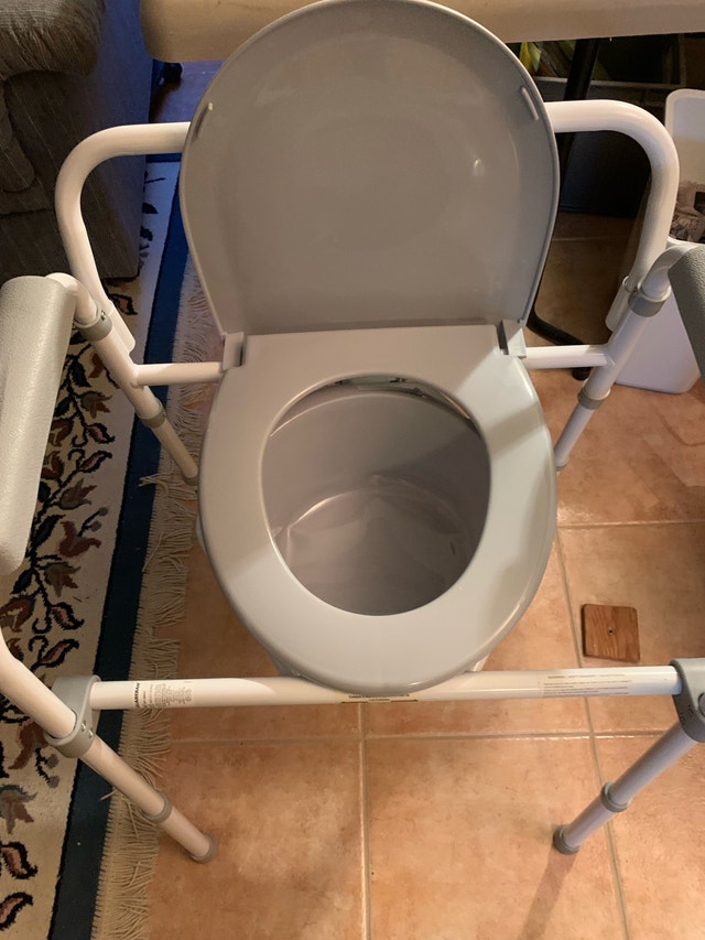 portable commode - photo 2