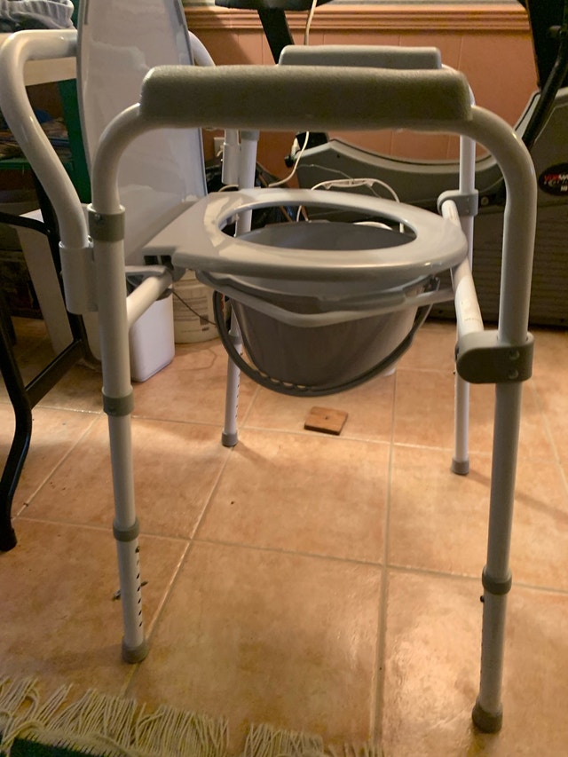 portable commode - photo 3