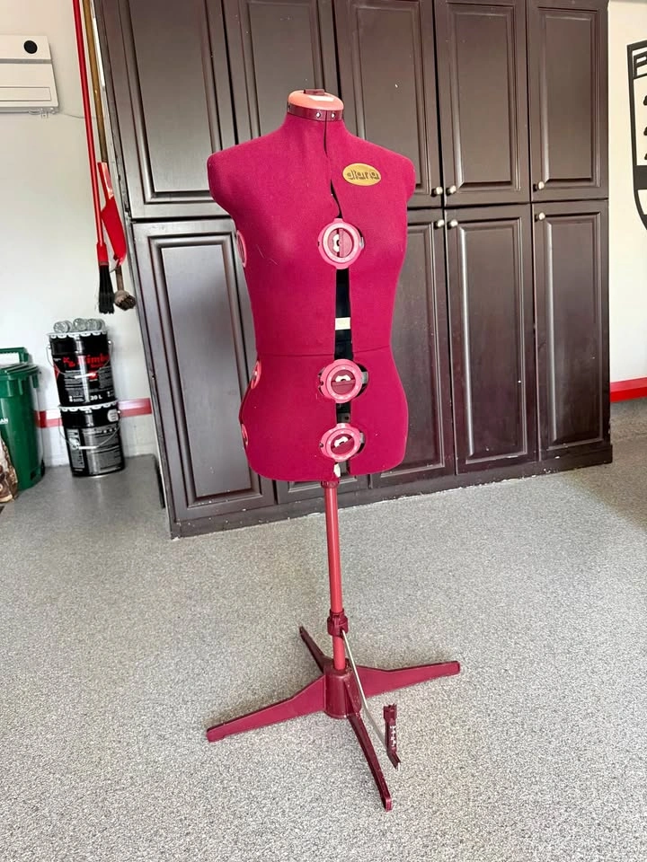 Adjustable Mannequin