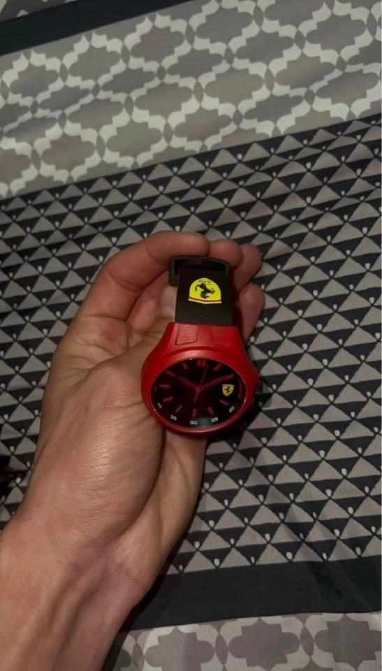 Brand new Scuderia Ferrari watch - photo 3