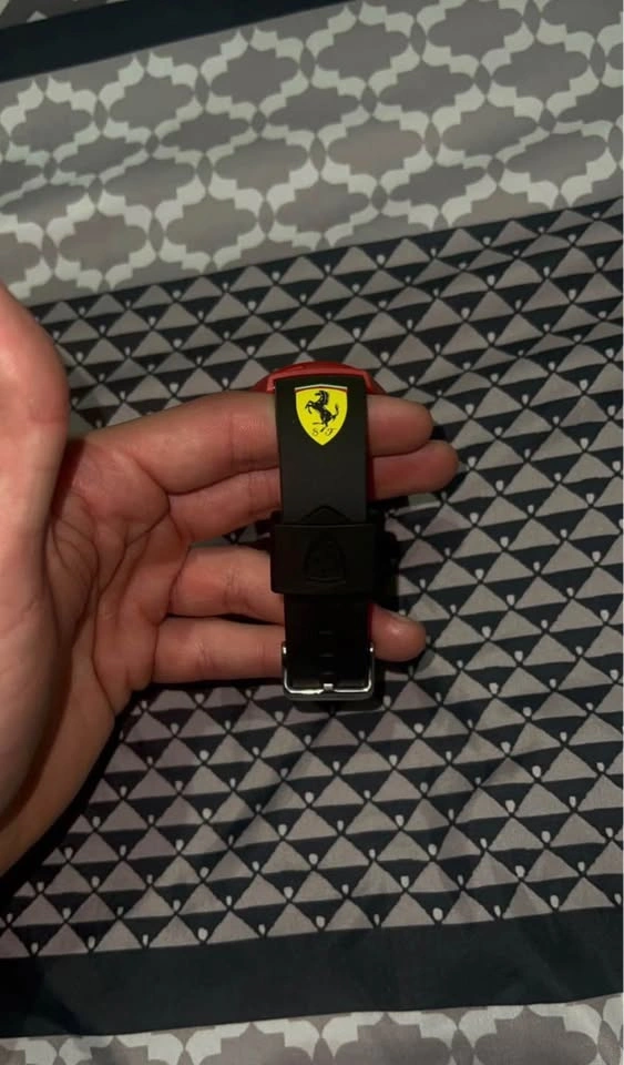 Brand new Scuderia Ferrari watch - photo 4