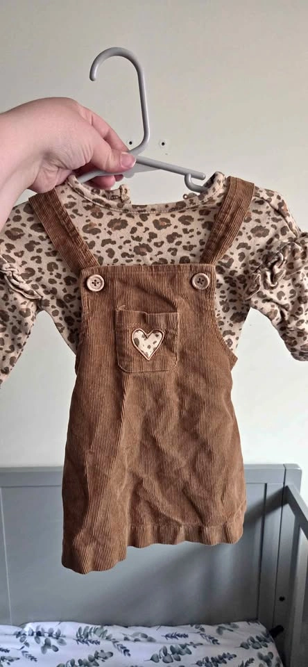 Baby girl size 3-6m