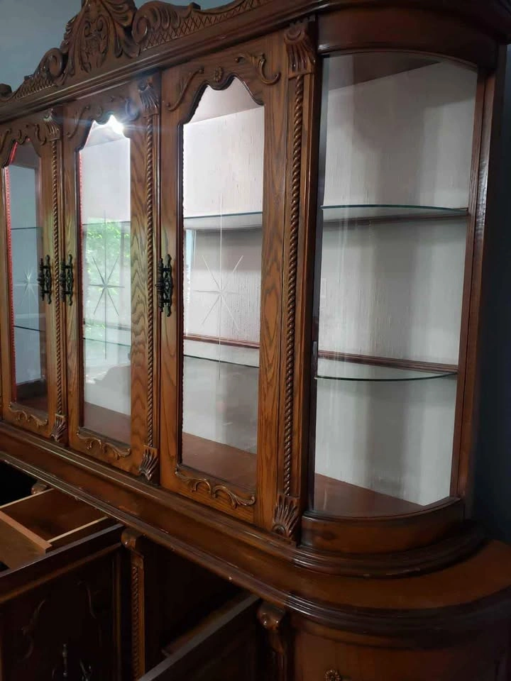 Large China Cabinet - photo 3