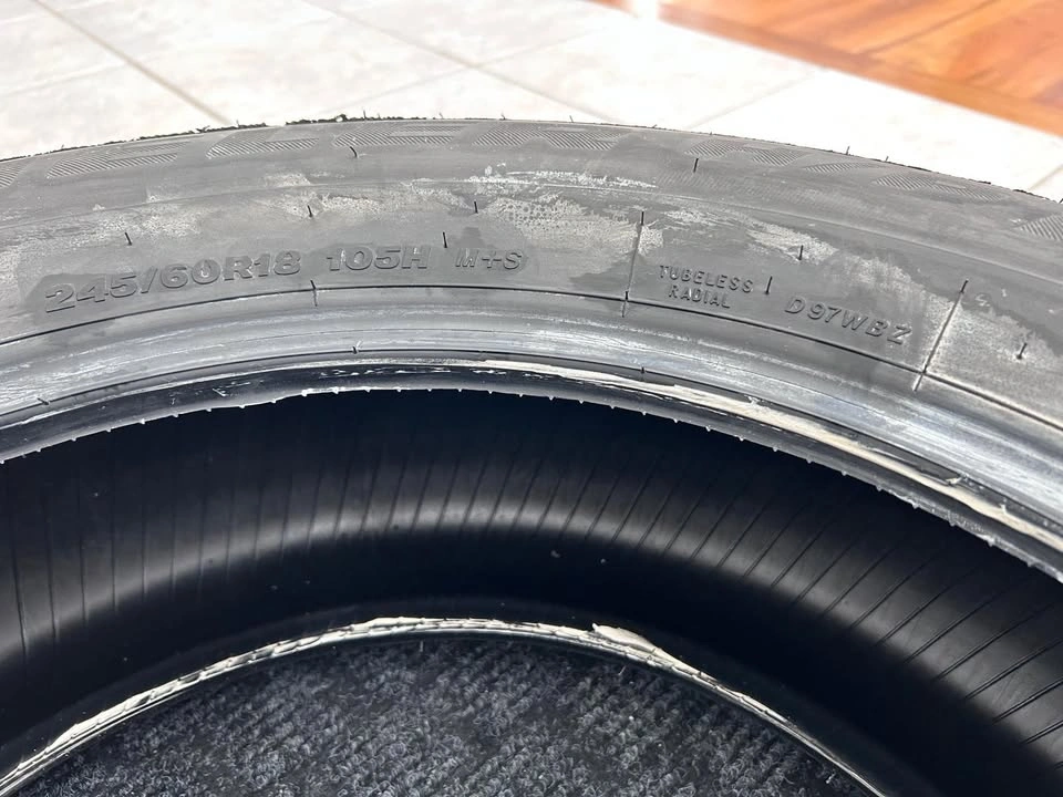 Set of 4 Original Honda Pilot All Season Tires - photo 3