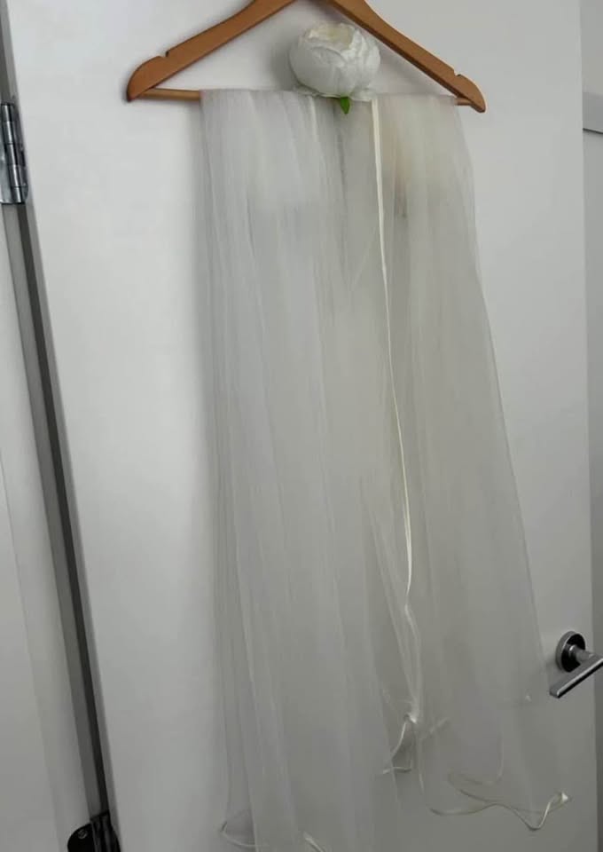 Satin Edge Veil Soft white / ivory - photo 4