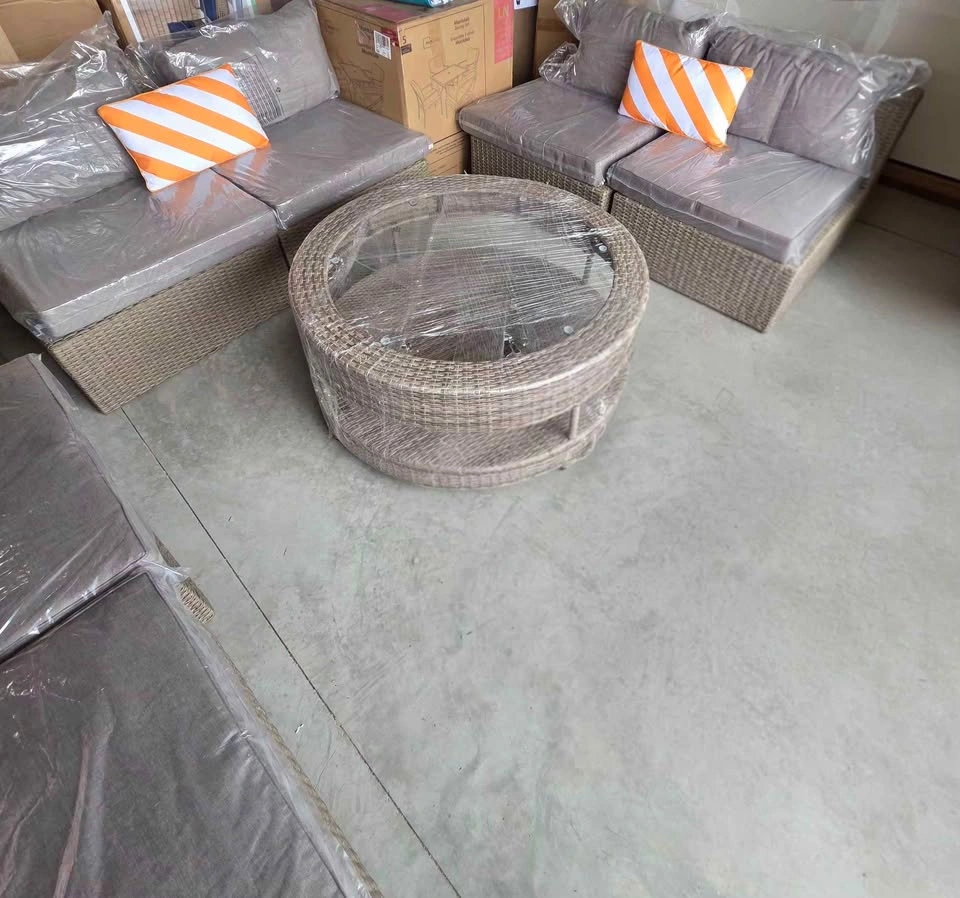 Brand new 7pc patio conversation set. 6 person seating. Beige - photo 3