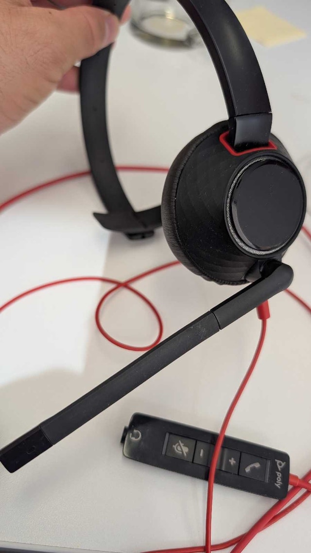 Poly Blackwire C5210 USB-C professional business headset - photo 3