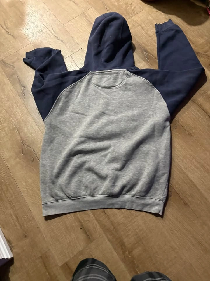 Maple Leafs Hoodie - photo 2