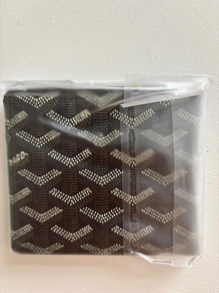 Goyard Victoire Bifold Wallet - photo 5