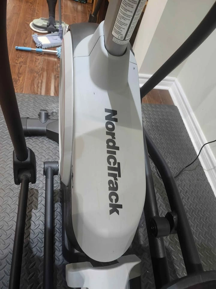 NordicTrack E9.5i Elliptical Trainer - photo 3