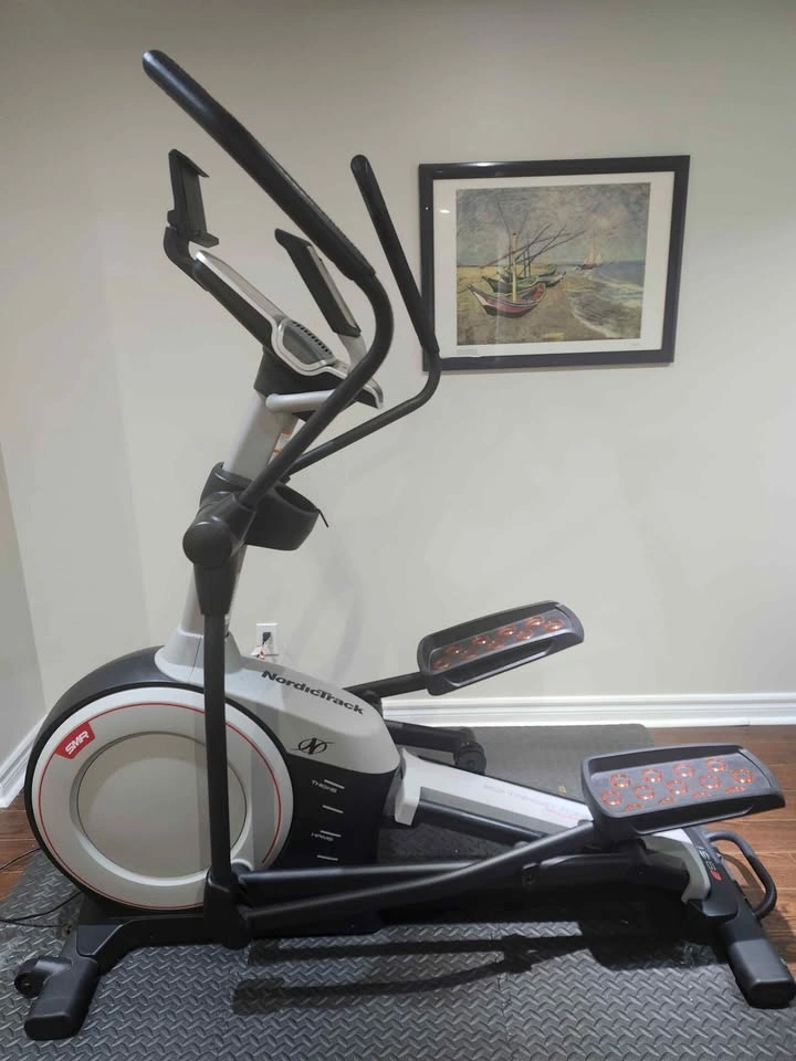 NordicTrack E9.5i Elliptical Trainer - photo 4