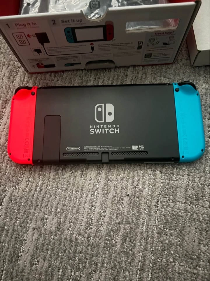 Nintendo Switch V2 - photo 5
