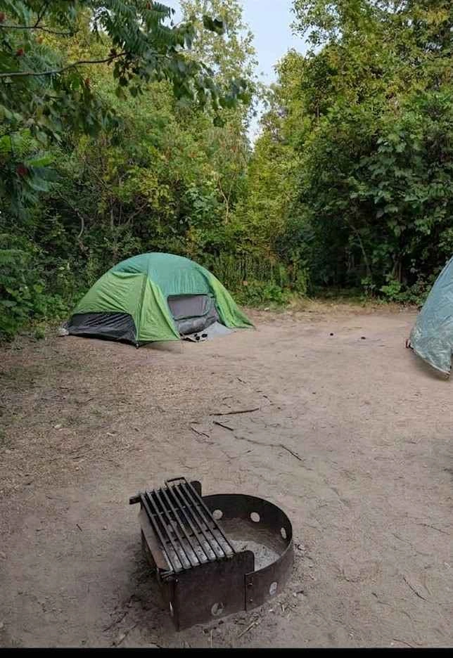Green Ozark trail 3 person camping tent - photo 2