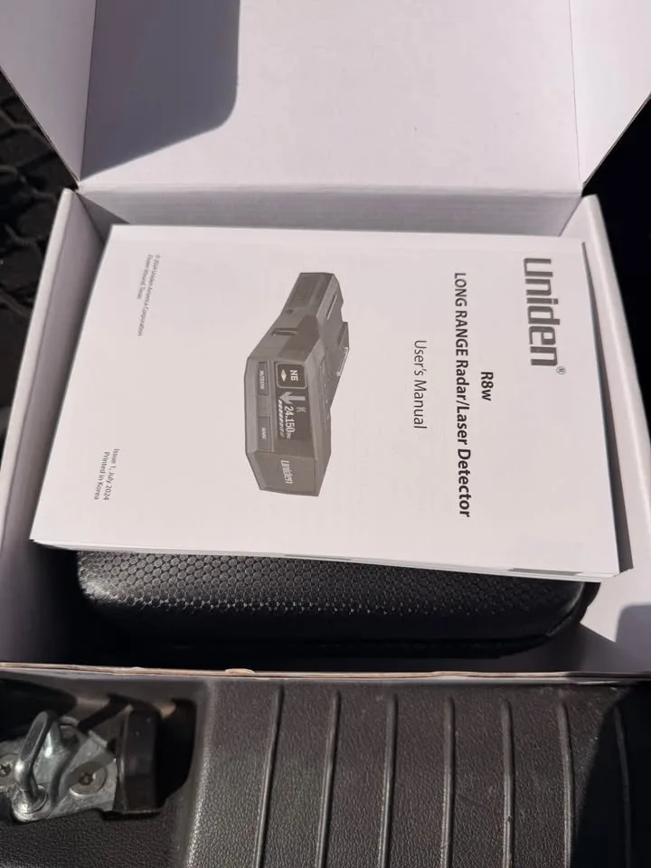 Uniden R8W Brand New - photo 4