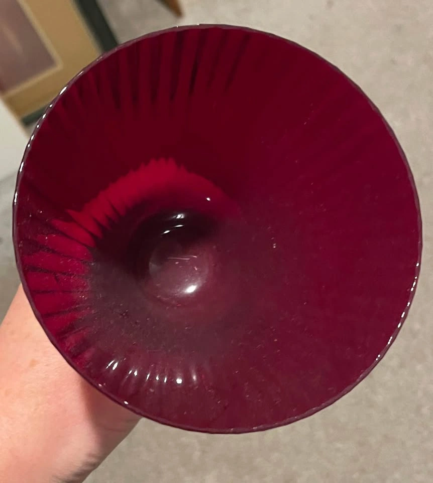 Like new mouth blown Pier1 goblet - photo 3