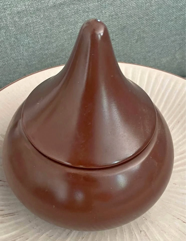 Chocolate drop trinket, excellent condition