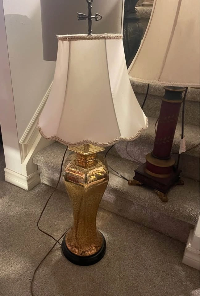 $20 each - large table lamps - photo 2
