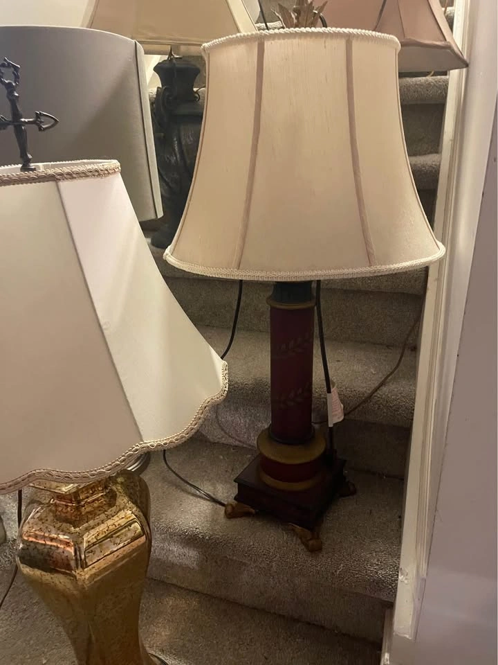 $20 each - large table lamps - photo 3