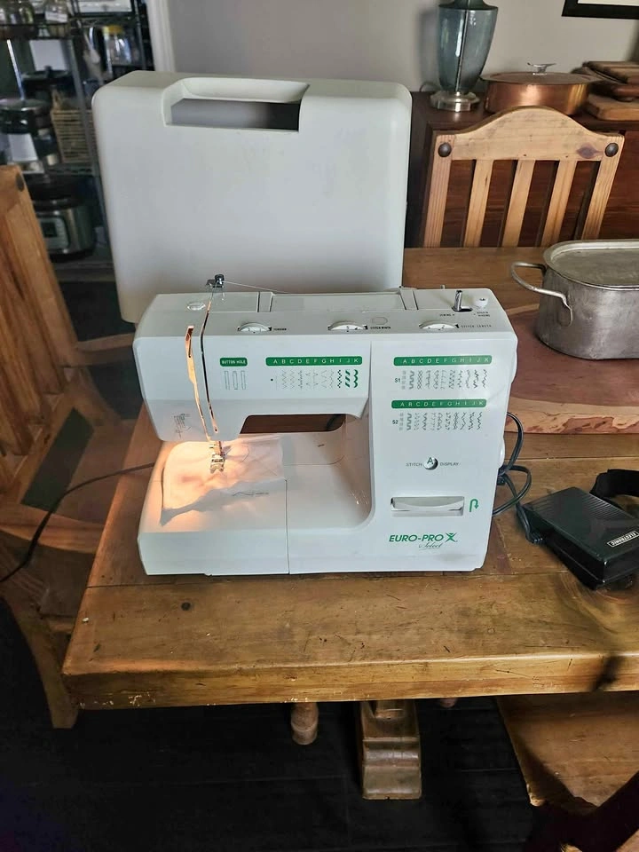 EURO-PRO X PRO 150 Sewing Machine
