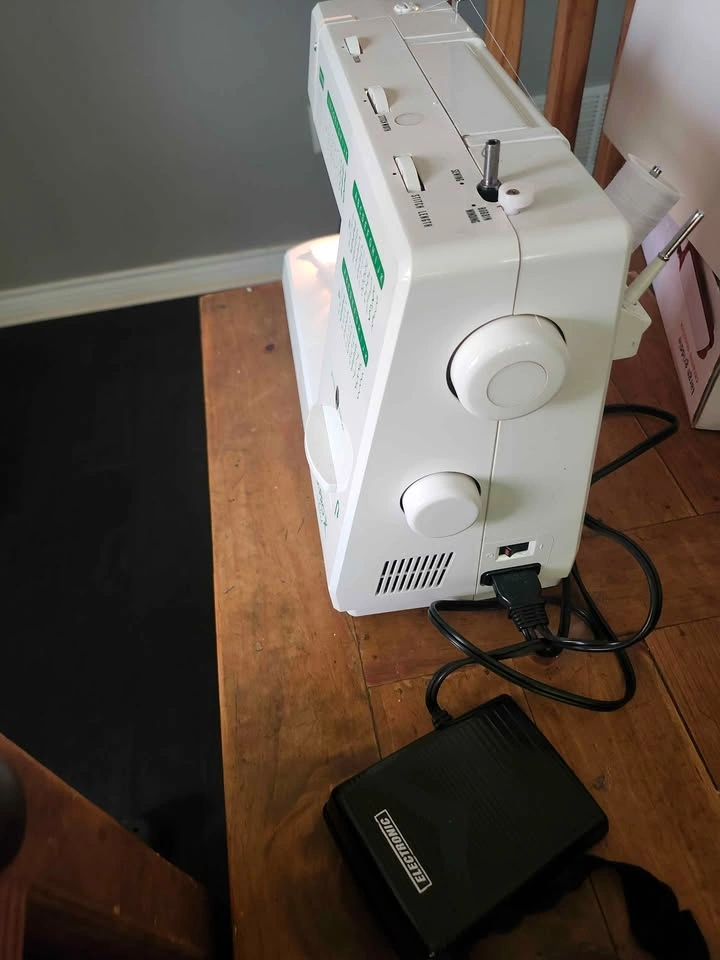 EURO-PRO X PRO 150 Sewing Machine - photo 3