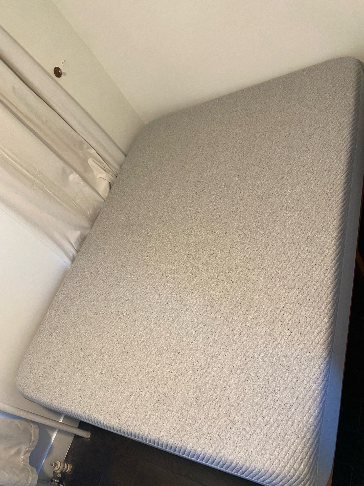 Casper cooling Queen bed and bed frame - photo 2