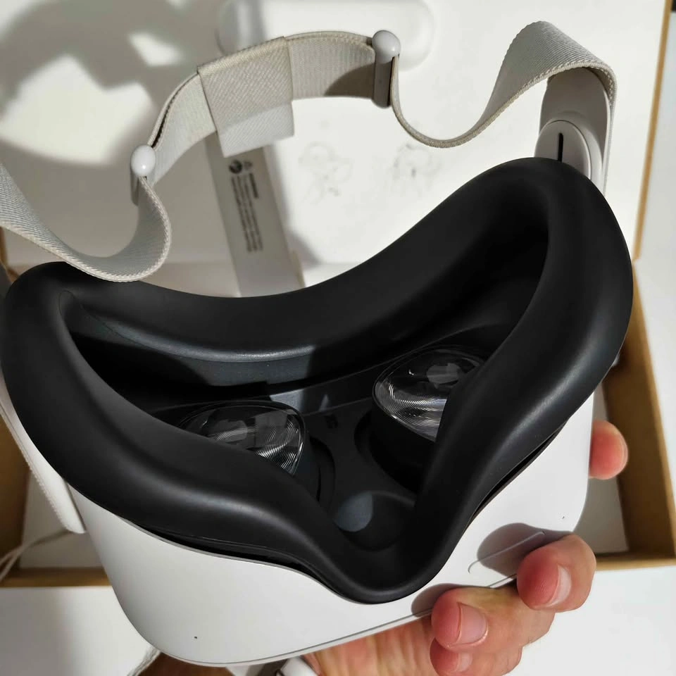 Oculus Meta Quest 2 128Gb VR Headset — Mint Condition! - photo 4