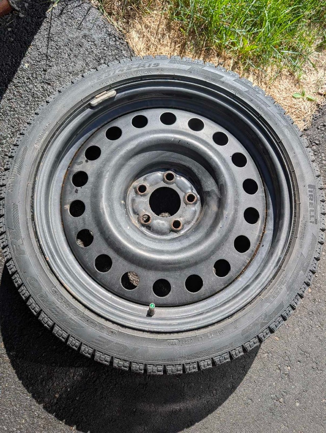 Pirelli Ice Zero FR winter tires, 225/45R19, set of 3